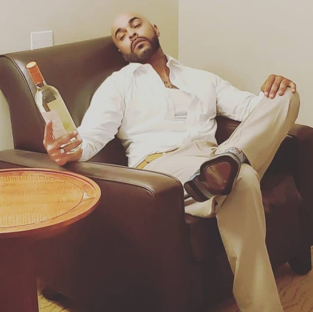 Meet your Posher, Rory - Picture 5 of 8